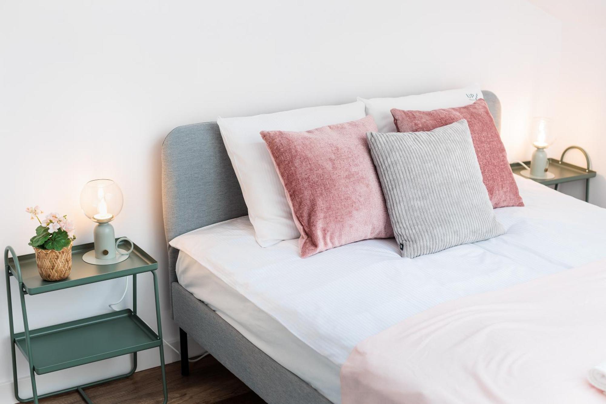 Krakow Trailside Apartments - By Upstairs Bagian luar foto